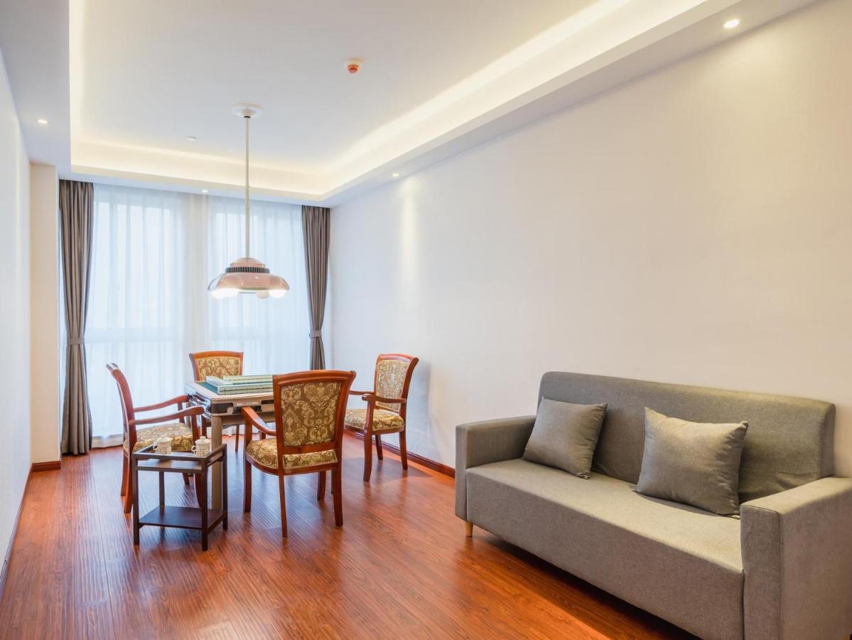 Lavande Hotel Luzhou Wanda Plaza Southwest Commercial City Экстерьер фото