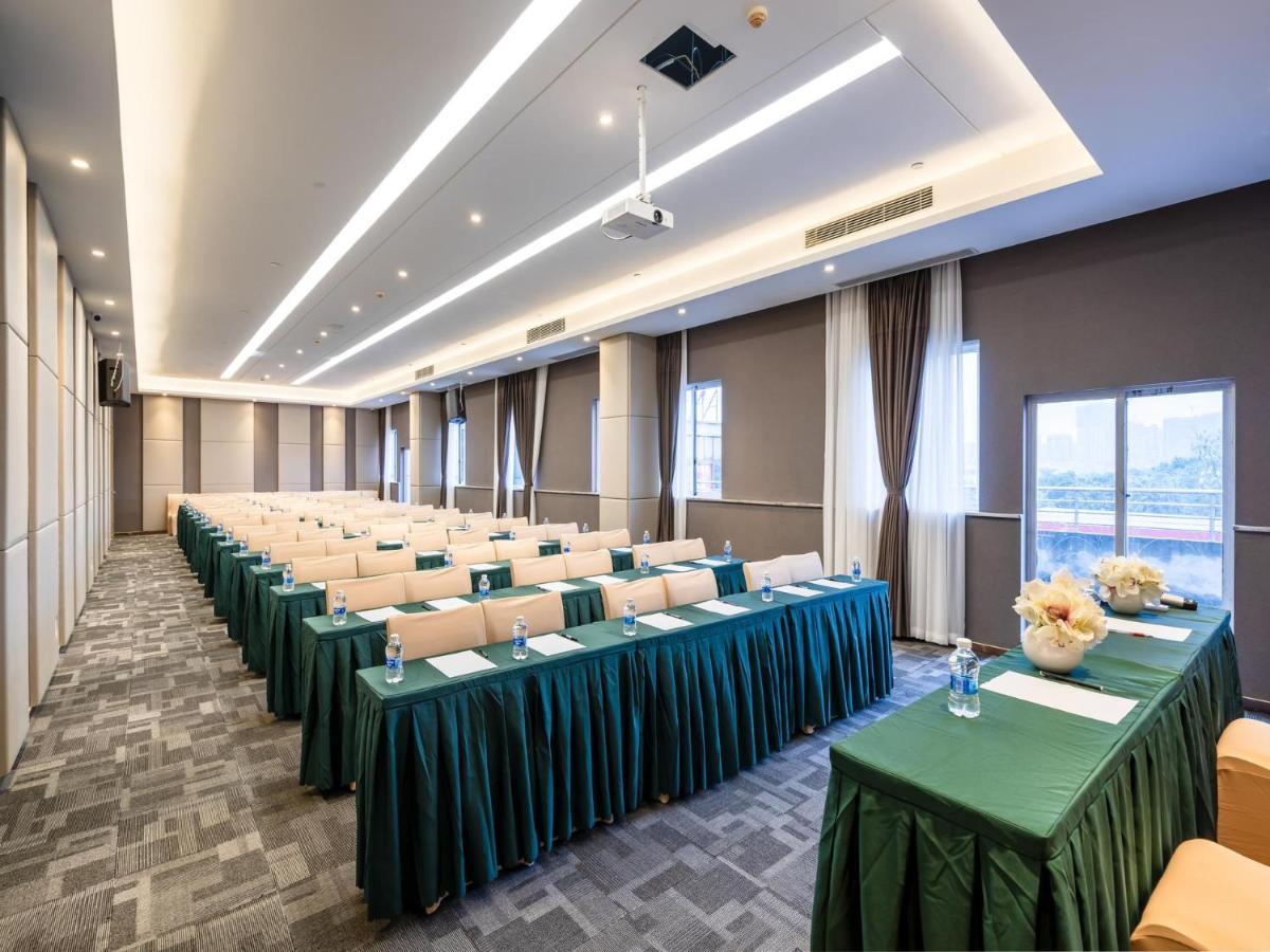 Lavande Hotel Luzhou Wanda Plaza Southwest Commercial City Экстерьер фото