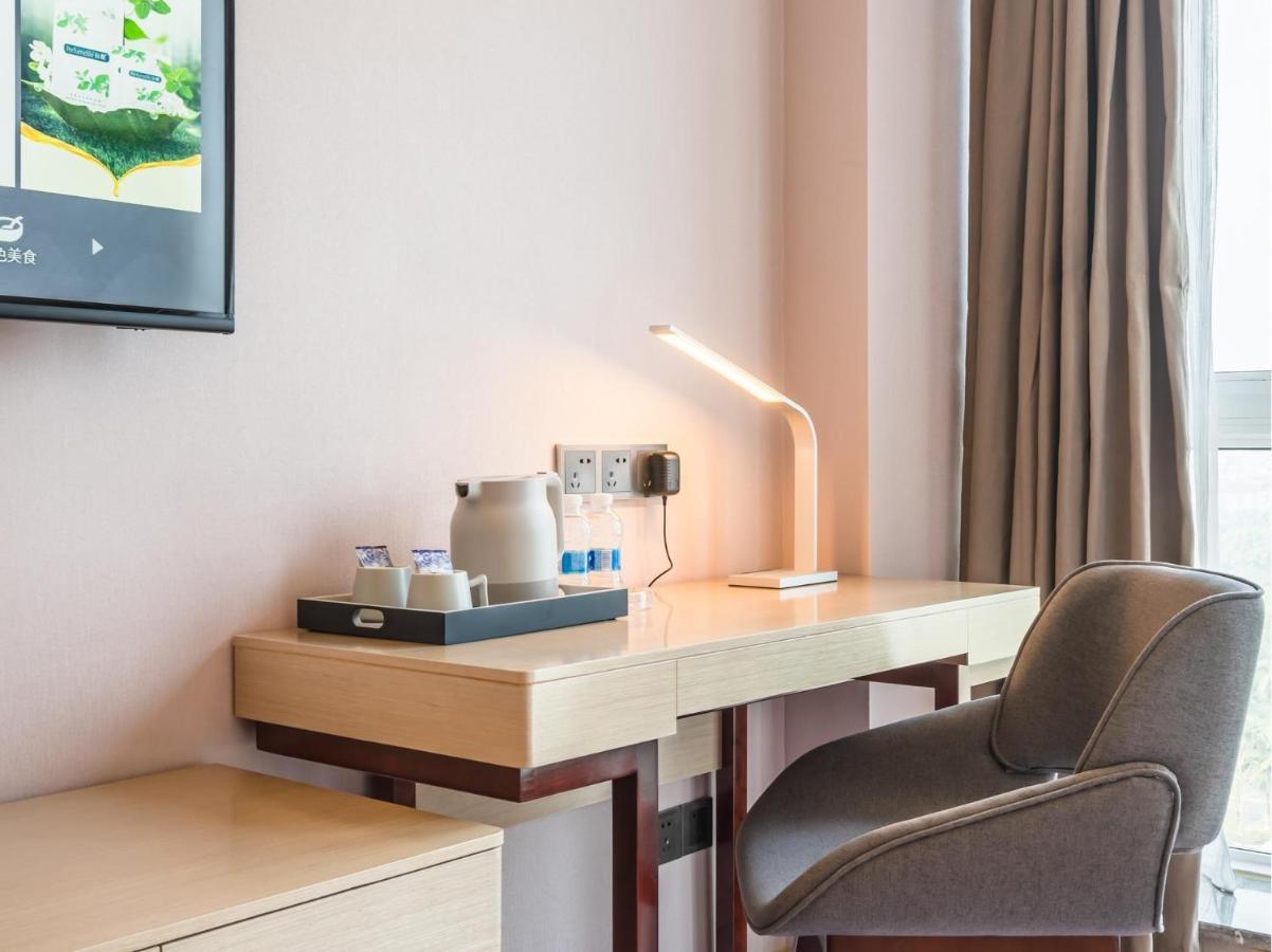 Lavande Hotel Luzhou Wanda Plaza Southwest Commercial City Экстерьер фото